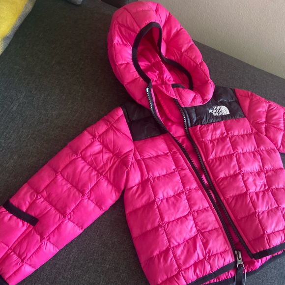 The North Face Jacket - Picture 1 of 5